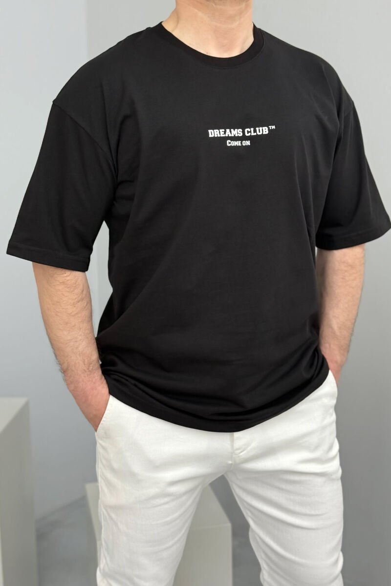 T-SHIRT NJË NGJYRËSH ME SHKRIME PËR MESHKUJ NË NGJYRËN E ZEZË - 1