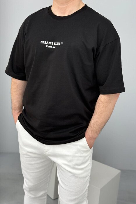 T-SHIRT NJË NGJYRËSH ME SHKRIME PËR MESHKUJ NË NGJYRËN E ZEZË - 4