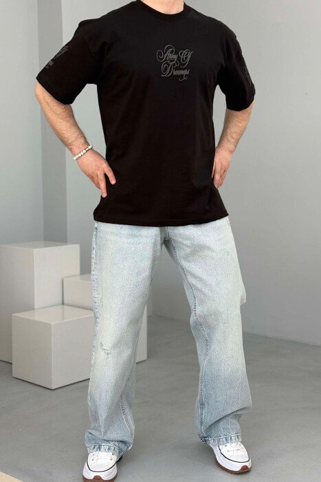 T-SHIRT NJË NGJYRËSH ME SHKRIME PËR MESHKUJ NË NGJYRËN E ZEZË - 2