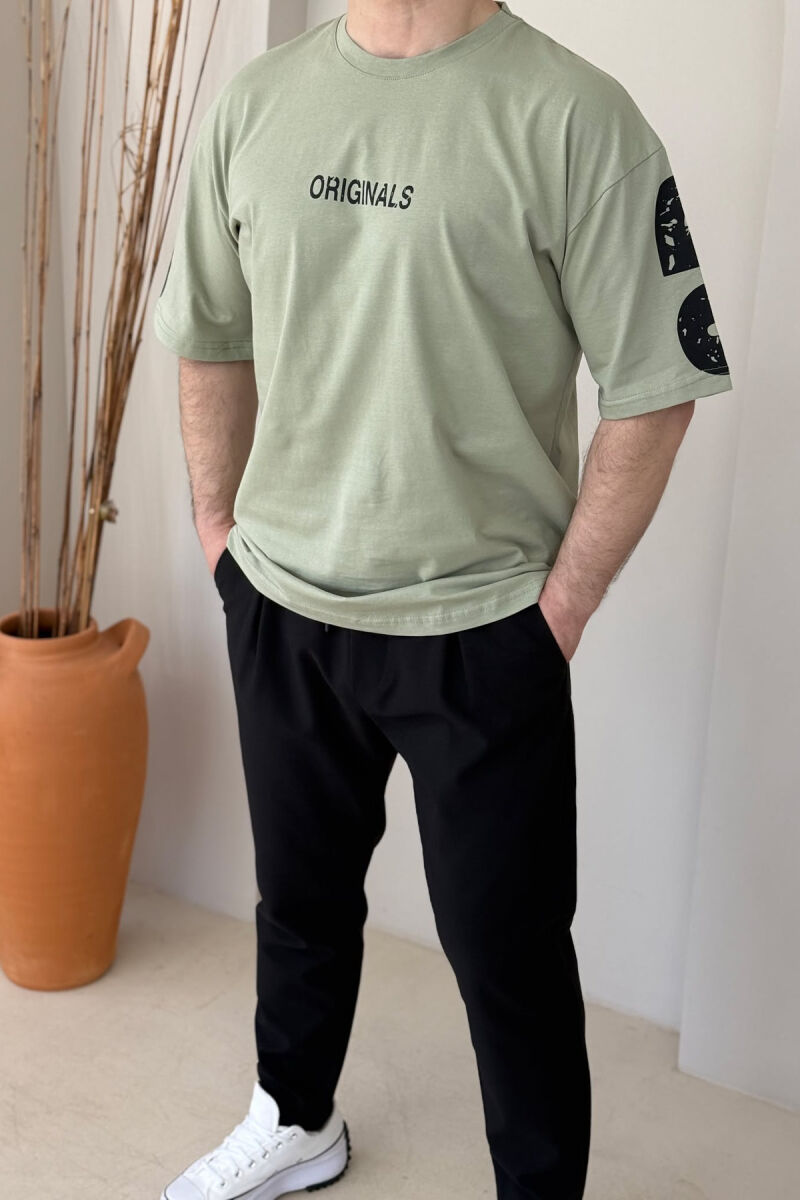 T-SHIRT NJË NGJYRËSH ME SHKRIME PËR MESHKUJ NË NGJYRËN MENTE - 2