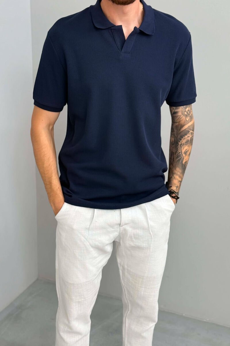 T-SHIRT NJE NGJYRESH ME TEKSTURE PER MESHKUJ NE NGJYRE BLU - 4