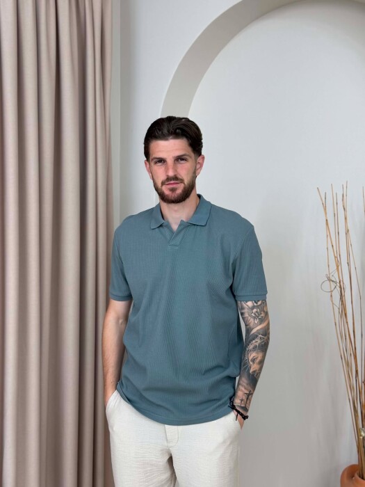 T-SHIRT NJE NGJYRESH ME TEKSTURE PER MESHKUJ NE NGJYRE GRI - KLAUDIO FASHION