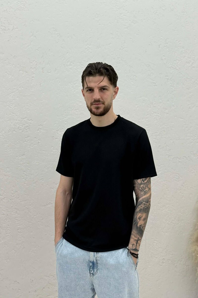 T-SHIRT NJE NGJYRESH ME TEKSTURE PER MESHKUJ NE NGJYRE TE ZEZE - 1