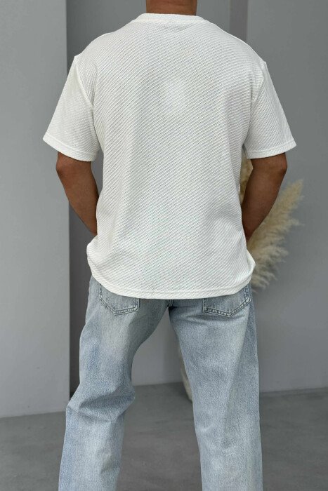 T-SHIRT NJË NGJYRËSH ME TEKSTURË PËR MESHKUJ NË NGJYRËN E BARDHË - 3