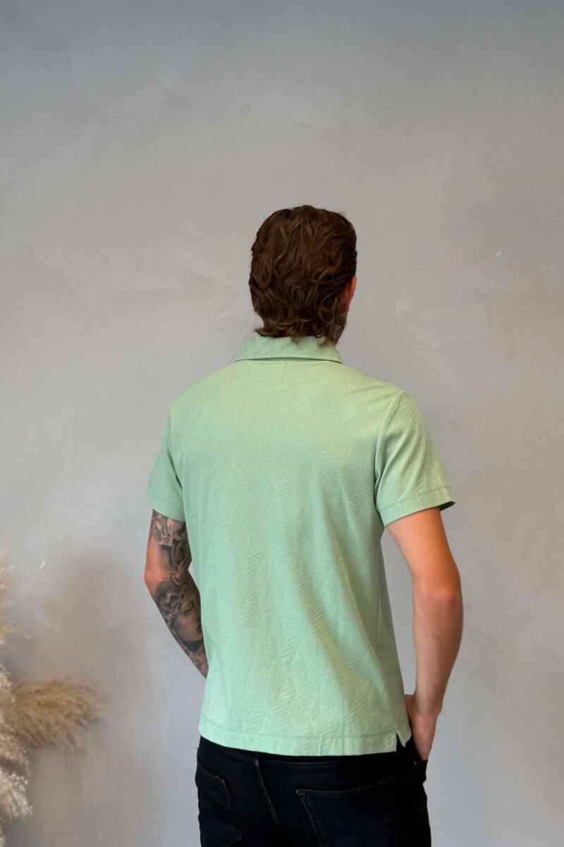 T-SHIRT NJE NGJYRESH ME XHEP PARA PER MESHKUJ NE NGJYRE MENTE - 2