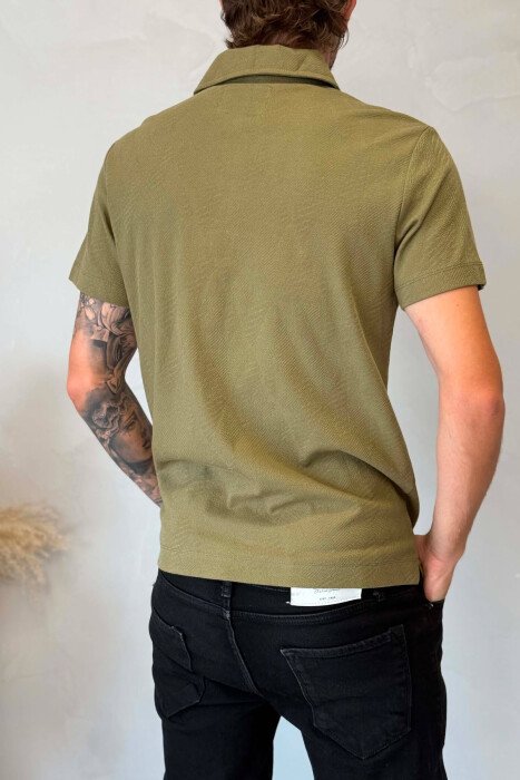T-SHIRT NJE NGJYRESH ME XHEP PARA PER MESHKUJ NE NGJYRE ULLI - 2