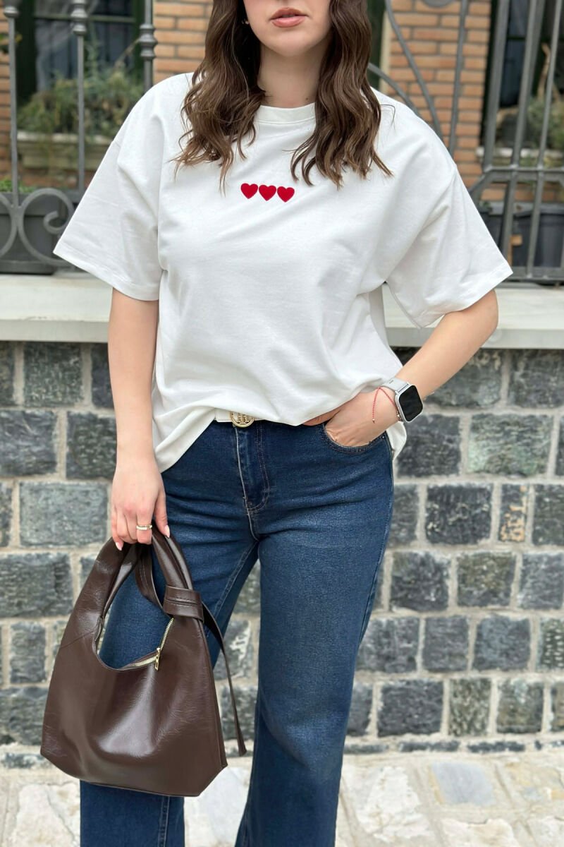 T-SHIRT NJE NGJYRESH ME ZEMRA PER FEMRA NE NGJYRE TE BARDHE - 2