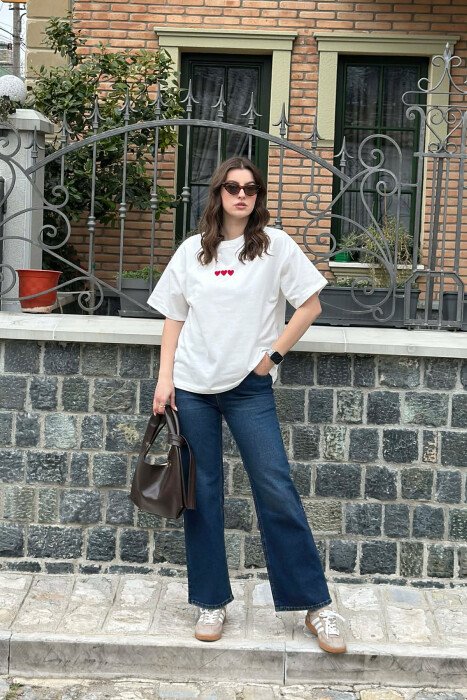 T-SHIRT NJE NGJYRESH ME ZEMRA PER FEMRA NE NGJYRE TE BARDHE - 3