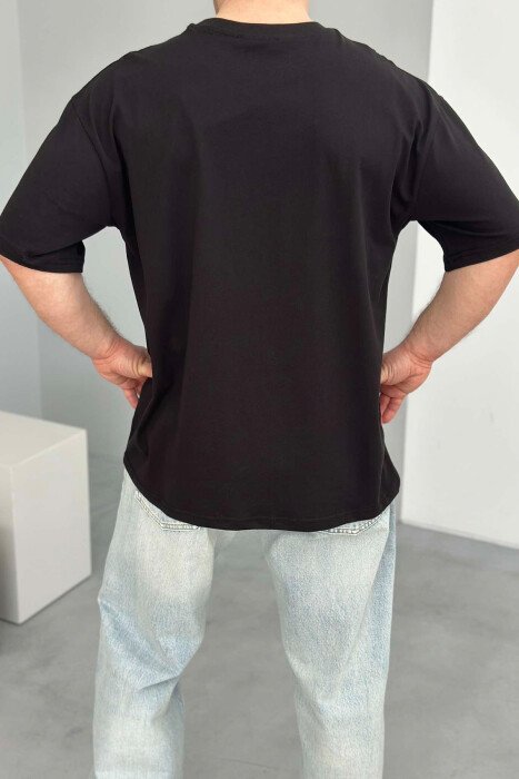 T-SHIRT NJË NGJYRËSH PËR MESHKUJ NË NGJYRËN E ZEZË - 3