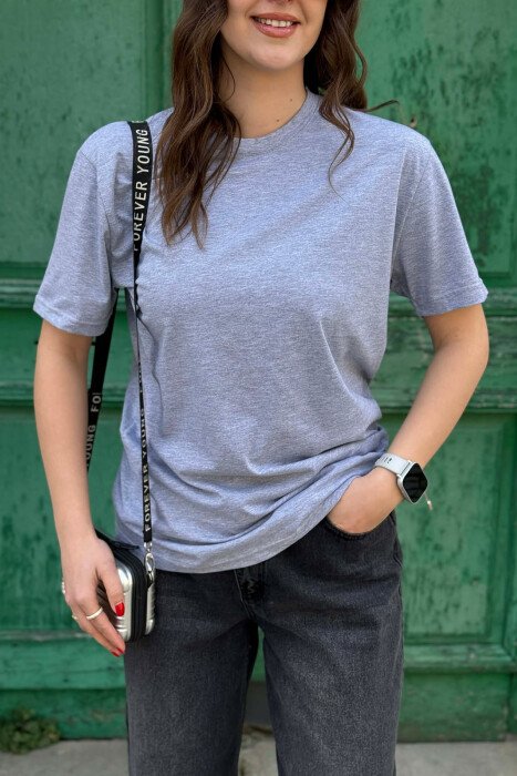 T-SHIRT NJE NGJYRESH PER FEMRA NE NGJYRE GRI + 6 PALE ÇORAPE DHURATE - 4