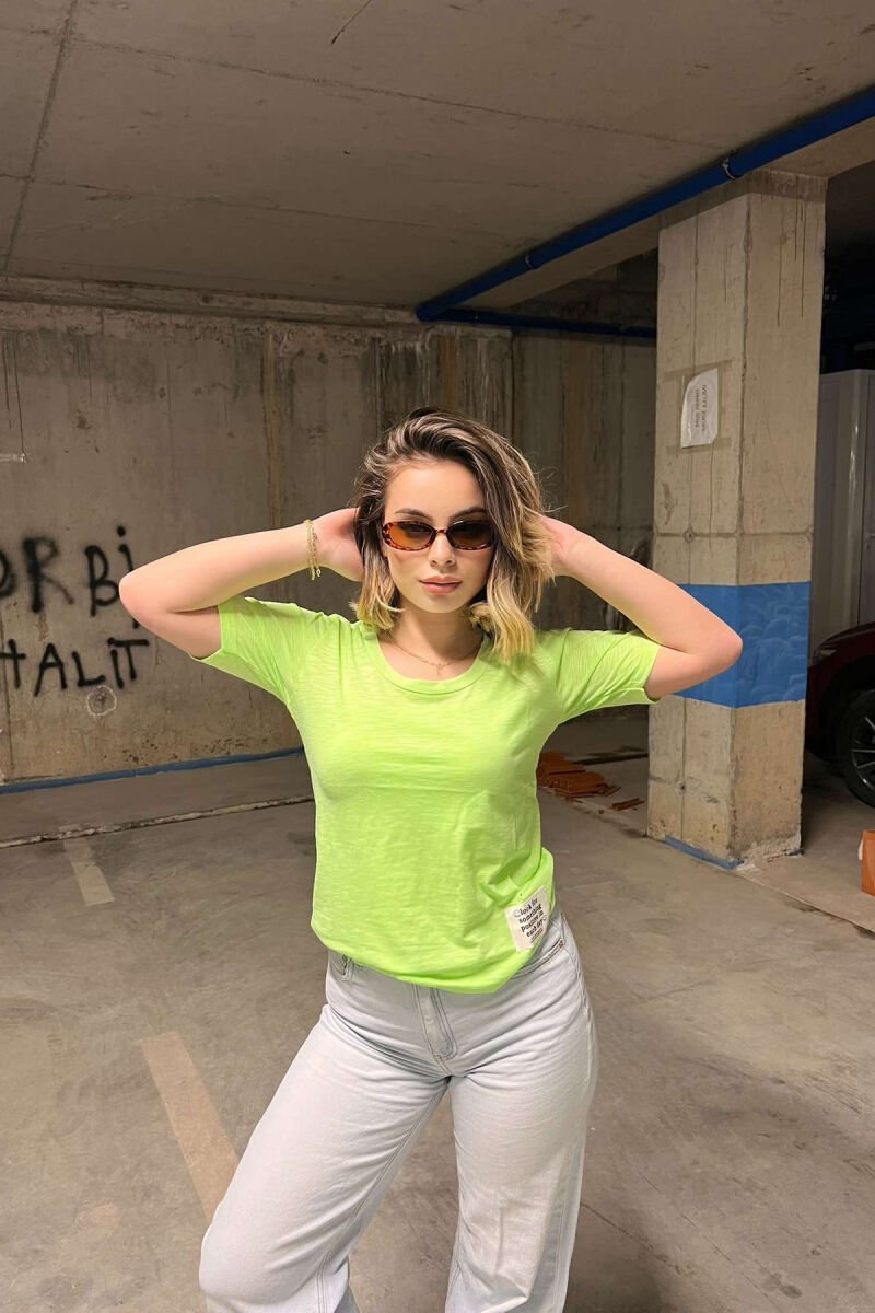 T-SHIRT NJË NGJYRËSHE PËR FEMRA NË NGJYRË NEON - 3