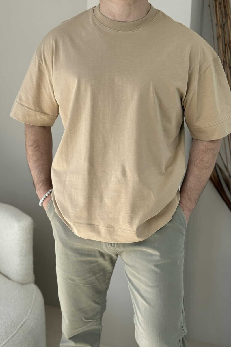 T-SHIRT NJË NGJYRËSHE PËR MESHKUJ NË NGJYRË BEZHË - 2