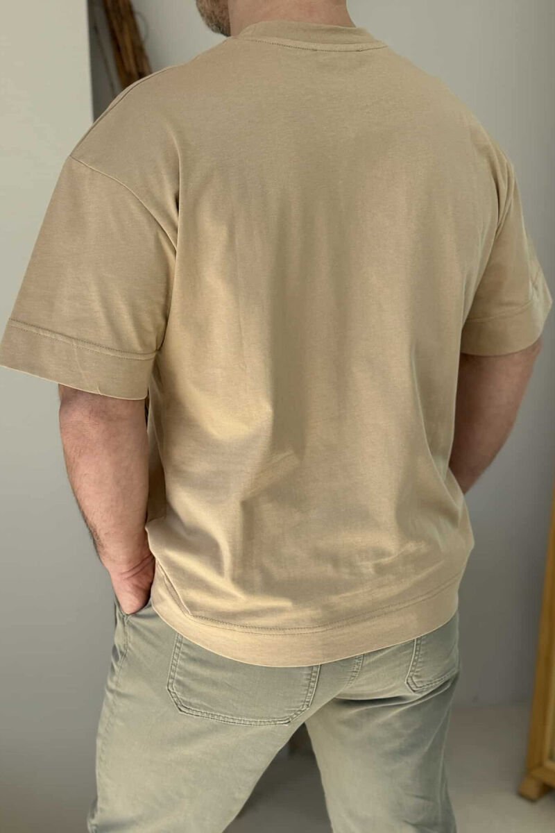 T-SHIRT NJË NGJYRËSHE PËR MESHKUJ NË NGJYRË BEZHË - 3