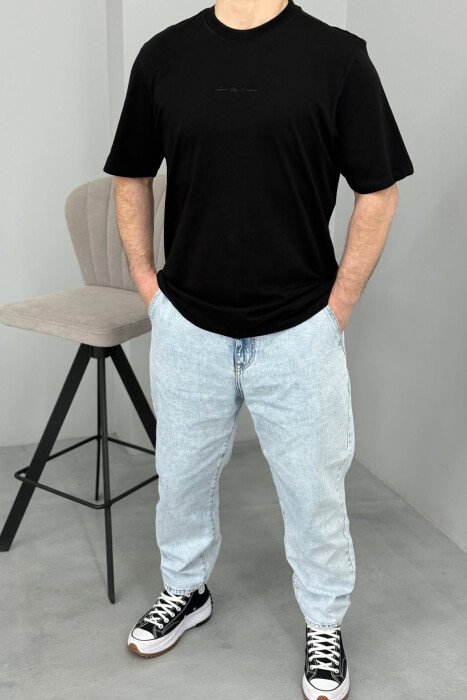 T-SHIRT NJË NGJYRËSHE PËR MESHKUJ NË NGJYRË TË ZEZË - 4