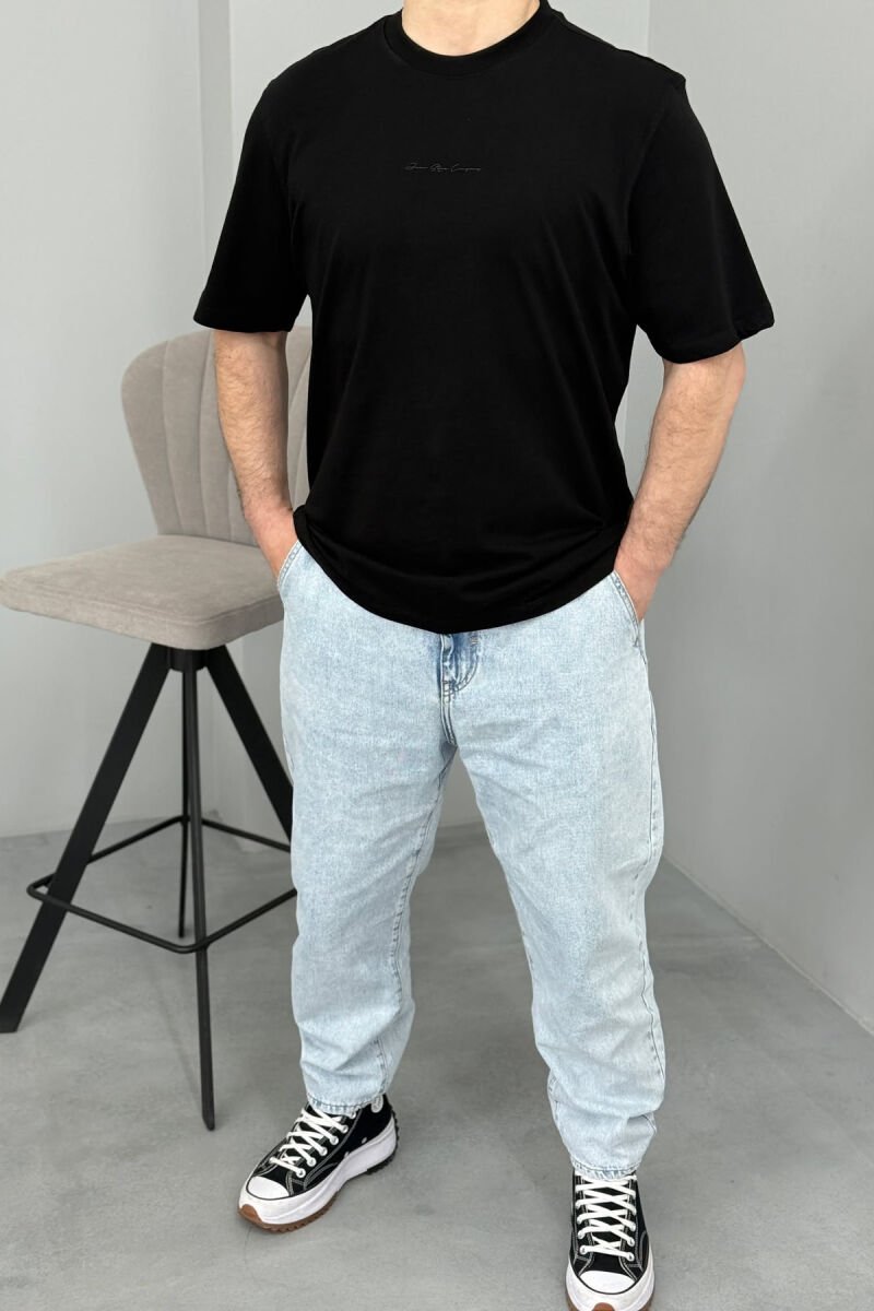 T-SHIRT NJË NGJYRËSHE PËR MESHKUJ NË NGJYRË TË ZEZË - 4