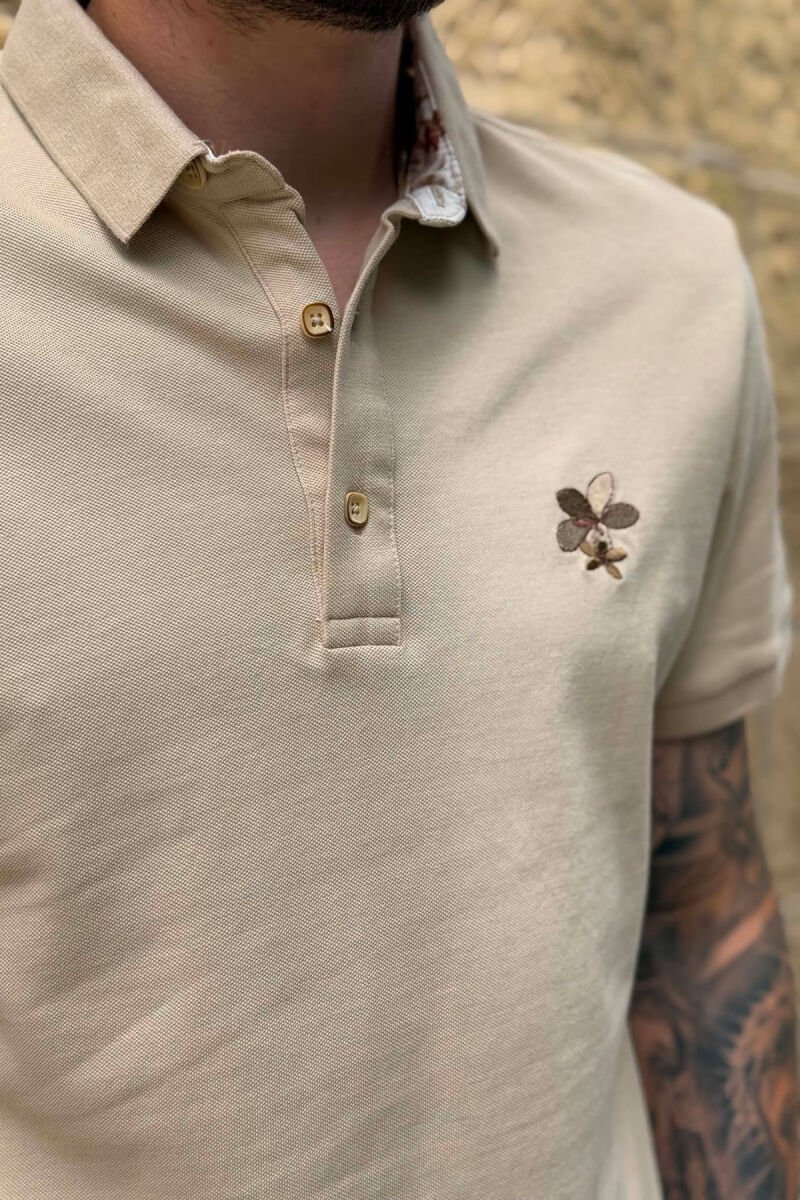 T-SHIRT NJE NJGJYRESH ME JAKE POLO PER MESHKUJ NE NGJYRE BEZHE - 2