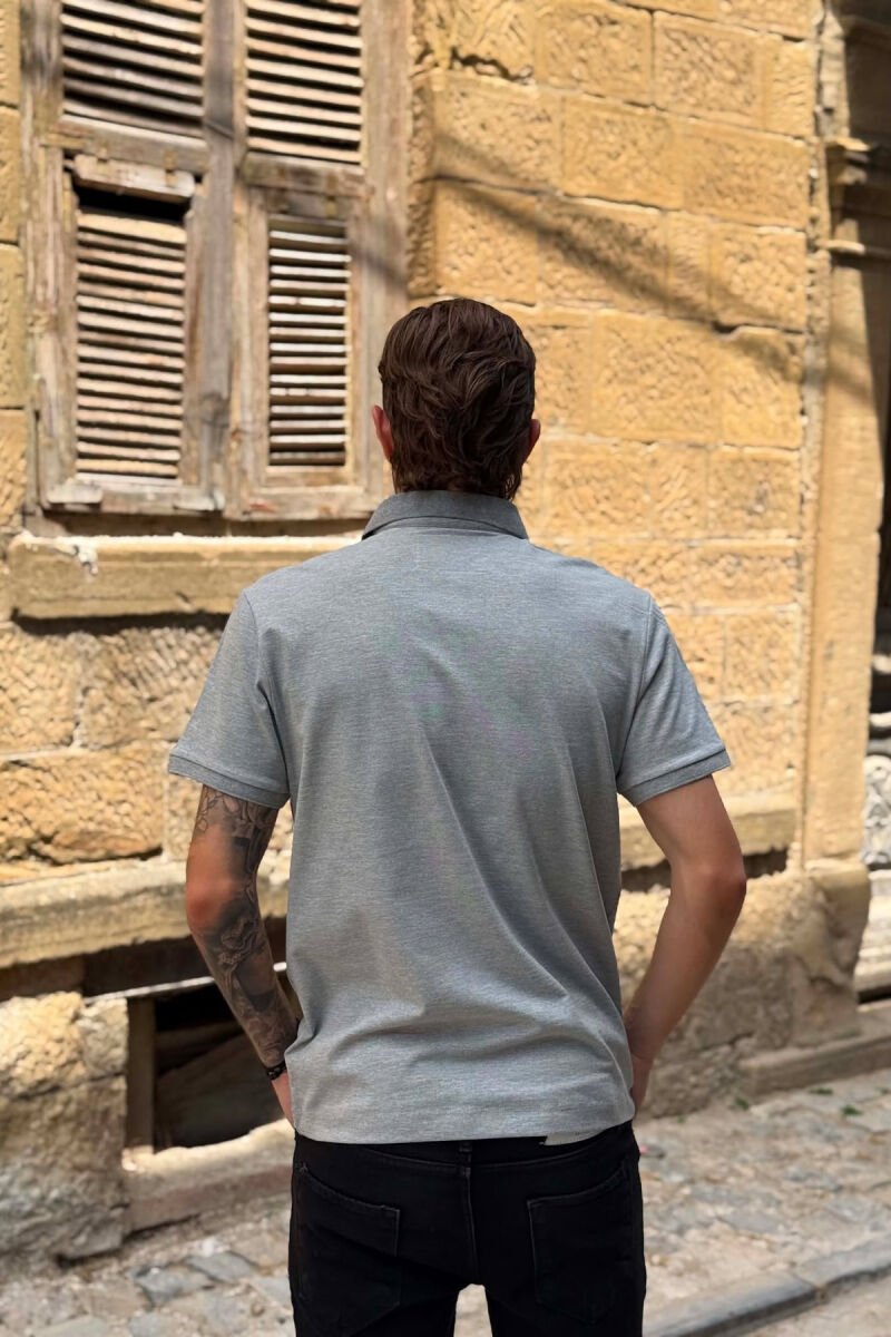 T-SHIRT NJE NJGJYRESH ME JAKE POLO PER MESHKUJ NE NGJYRE GRI - 3