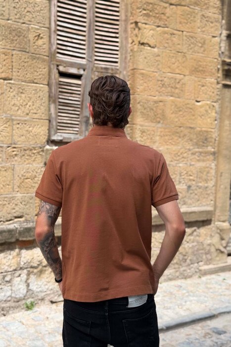 T-SHIRT NJE NJGJYRESH ME JAKE POLO PER MESHKUJ NE NGJYRE KAFE - 3