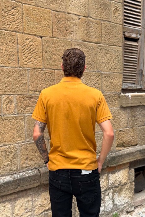 T-SHIRT NJE NJGJYRESH ME JAKE POLO PER MESHKUJ NE NGJYRE MUSTARDE - 3