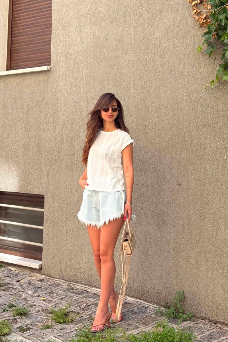 T-SHIRT NJËNGJYRËSHE PËR FEMRA NË NGJYRËN E BARDHË - 8