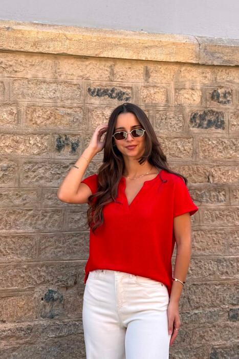 T-SHIRT PA MENGE PER FEMRA NE NGJYRE TE KUQE - KLAUDIO FASHION