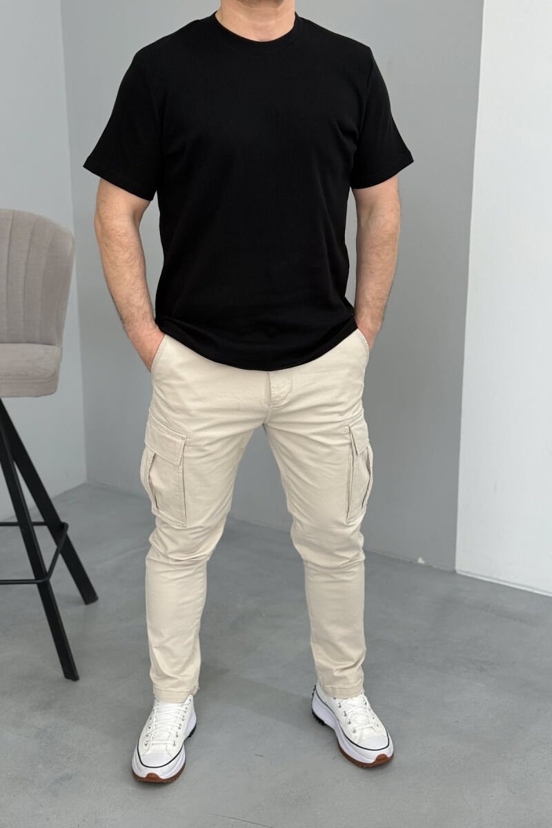 T-SHIRT PAMBUKU PËR MESHKUJ NË NGJYRË TË ZEZË - 2