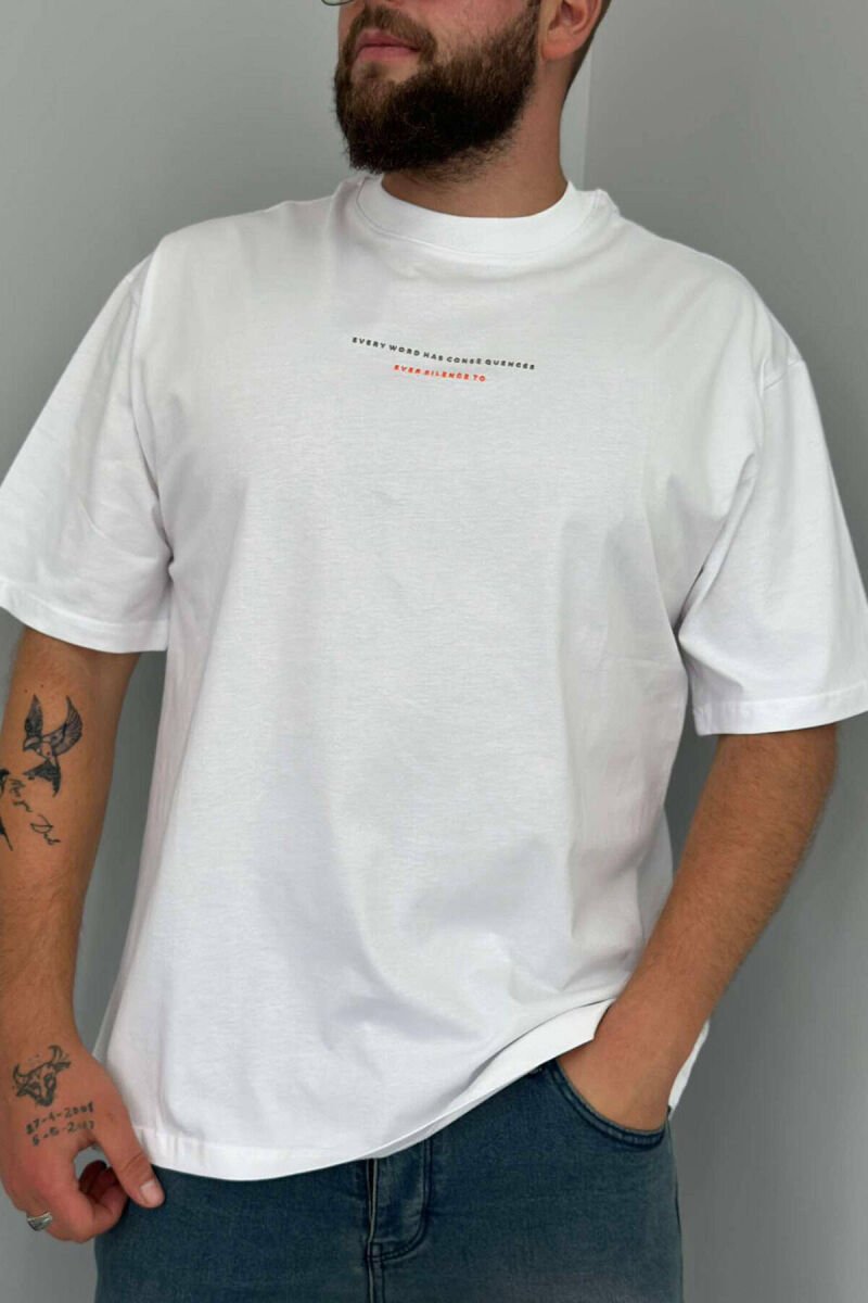 T-SHIRT PËR MESHKUJ ME SHKRONJA PËRPARA NË NGJYRË GRI - 1