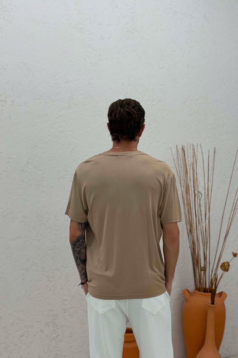 T-SHIRT PER MESHKUJ NE NGJYRE BEZHE - 4