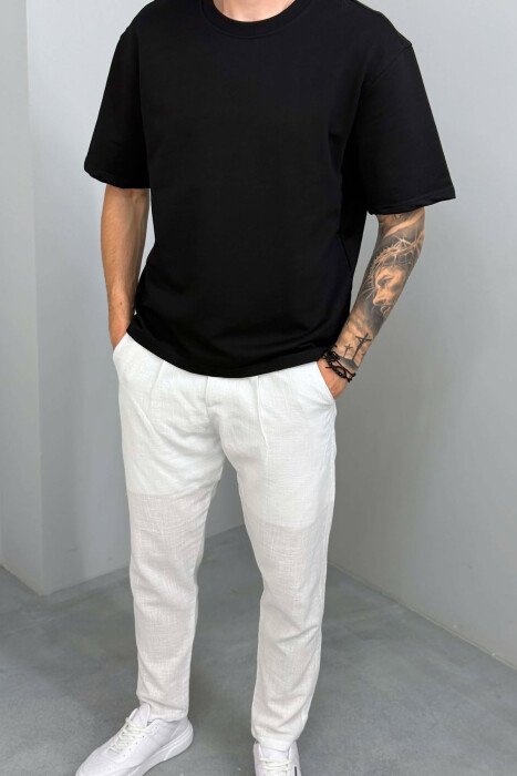 T-SHIRT PËR MESHKUJ NË NGJYRËN E ZEZË - 4