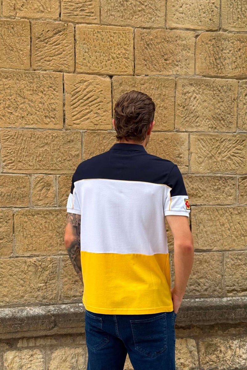 T-SHIRT TRE NGJYRESH ME JAKE POLO PER MESHKUJ NE NGJYRE BLU DHE E VERDHE - 2