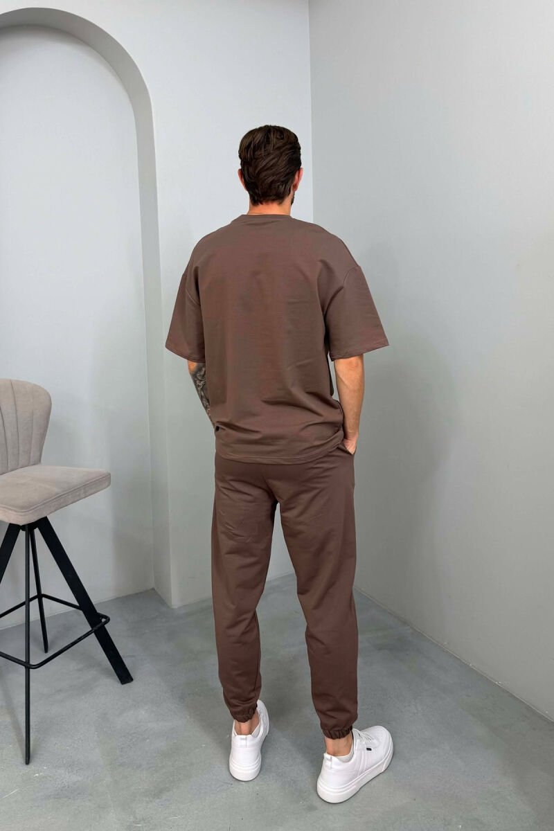 T-SHIRT+JOGGERS LITTLE WRITTINGS MEN SET BROWN/KAFE - 4