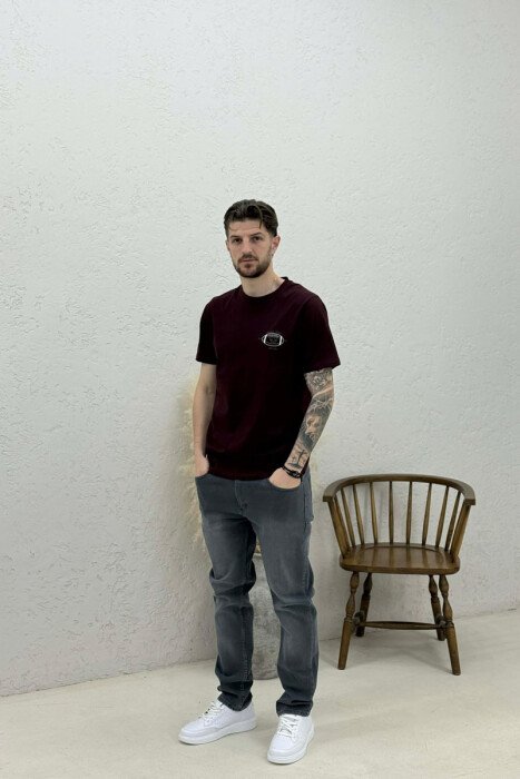T-SHIRT ME IMAZH PARA NE NGJYRE VISHNJE - 2