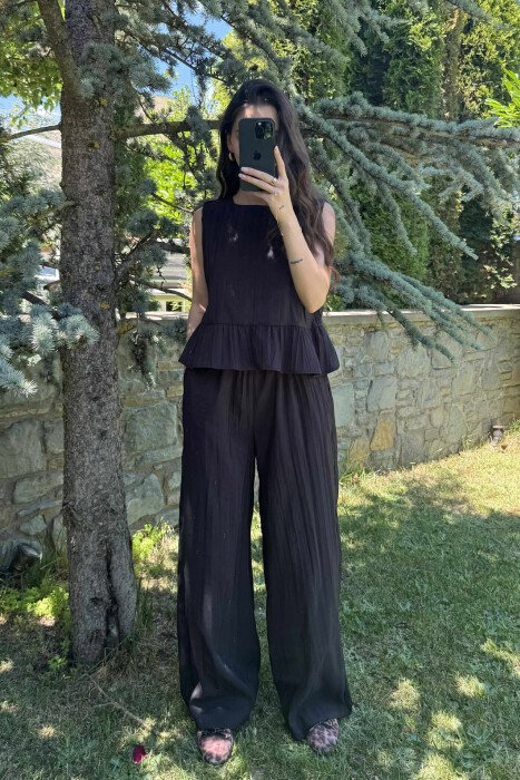SET NJË NGJYRËSH KANATIERE+PANTALLONA PËR FEMRA NË NGJYRËN E ZEZË 