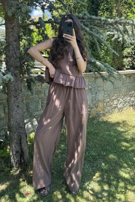 SET NJË NGJYRËSH KANATIERE+PANTALLONA PËR FEMRA NË NGJYRËN KAFE 