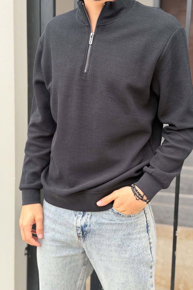 TEXTURED ONE COLOR ZIPPER NECK MEN SWEATSHIRT BLACK/ E ZEZE - 4