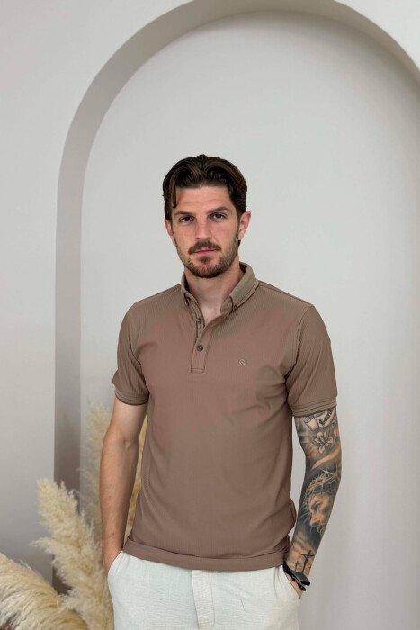 TEXTURED POLO NECK MEN T-SHIRT BROWN/KAFE - 1
