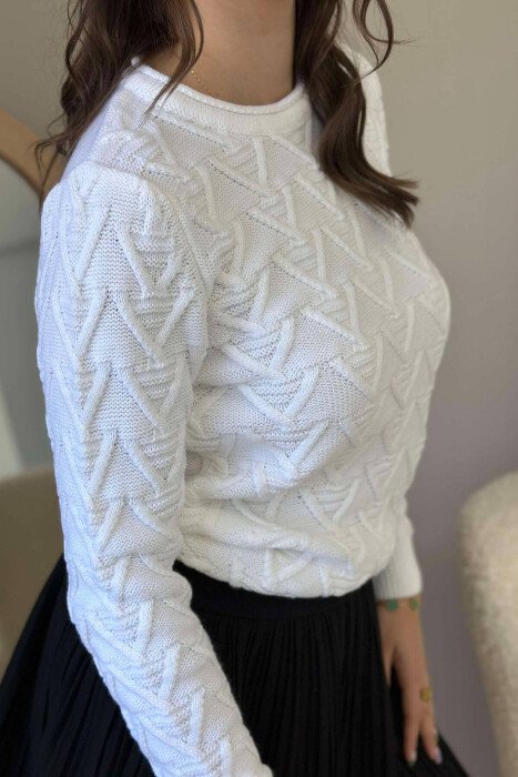 TRIANGLE DESIGN WOMEN SWEATER WHITE-E BARDHE - 4