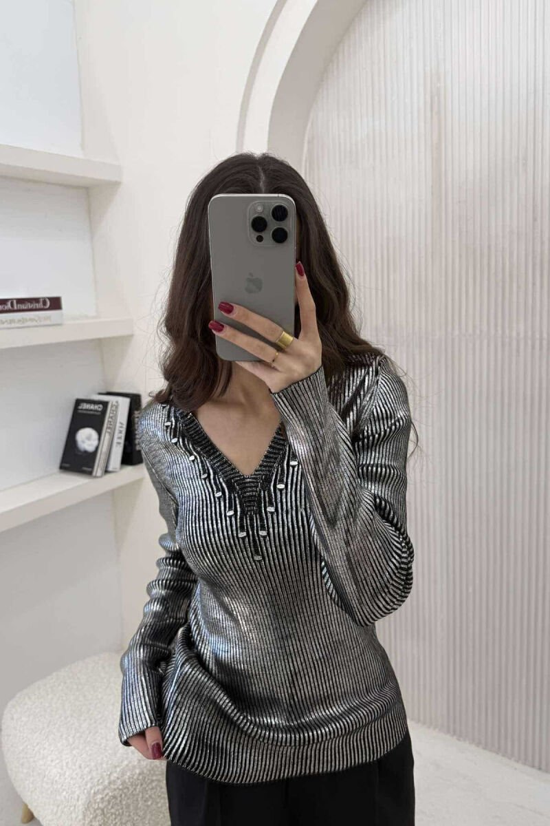 TRIKO E SHNDRITSHME PËR FEMRA NË NGJYRËN SILVER - 3