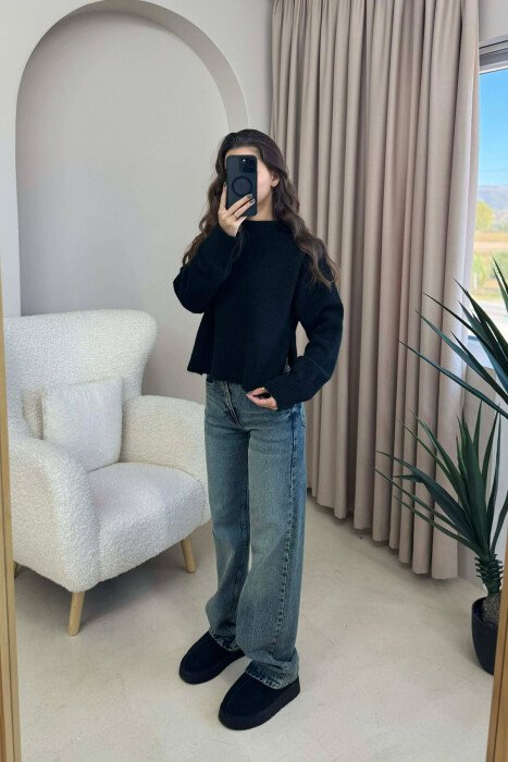 TRIKO E THJESHTË ME JAKË GJYSËM GOLF PËR FEMRA NË NGJYRË TË ZEZË - 3