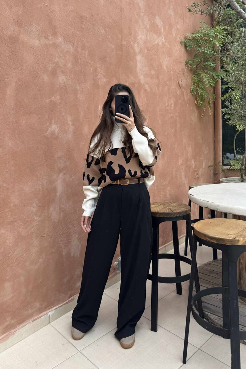 TRIKO E THJESHTË ME JAKË GOLF DHE DIZANJ LEOPARD PËR FEMRA NË NGJYRËN KREM - 5