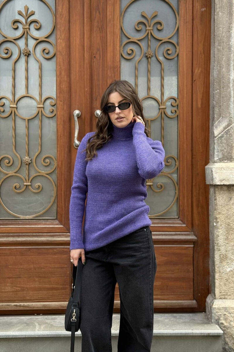 TIKO E THJESHTË NJË NGJYRËSHE ME JAKË GOLF PËR FEMRA NË NGJYRË LEJLA TË ZBARDHUR - 3