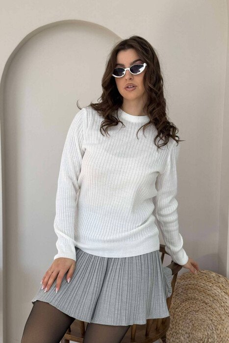 TRIKO E THJESHTË PËR FEMRA NË NGJYRËN E BARDHË - KLAUDIO FASHION