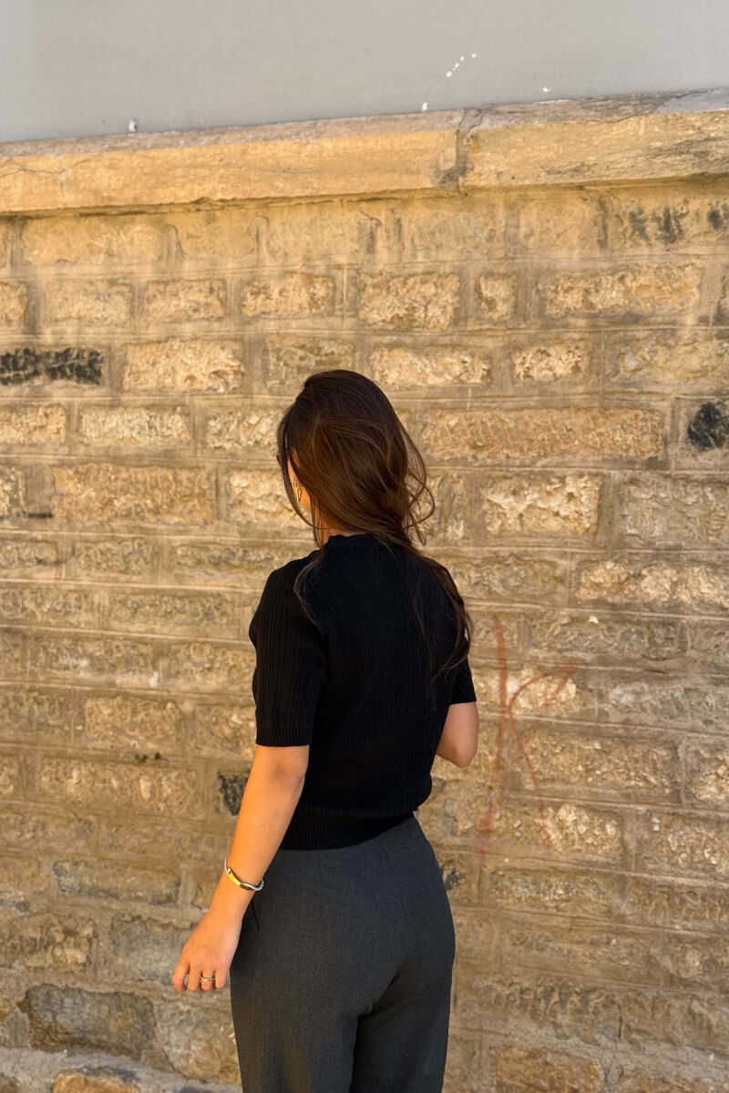 TRIKO ME DETAJ ZEMRE PER FEMRA NE NGJYRE TE ZEZE - 3