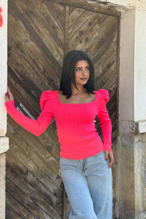 TRIKO ME JAKE KATRORE PER FEMRA NE NGJYRE ROZE - 