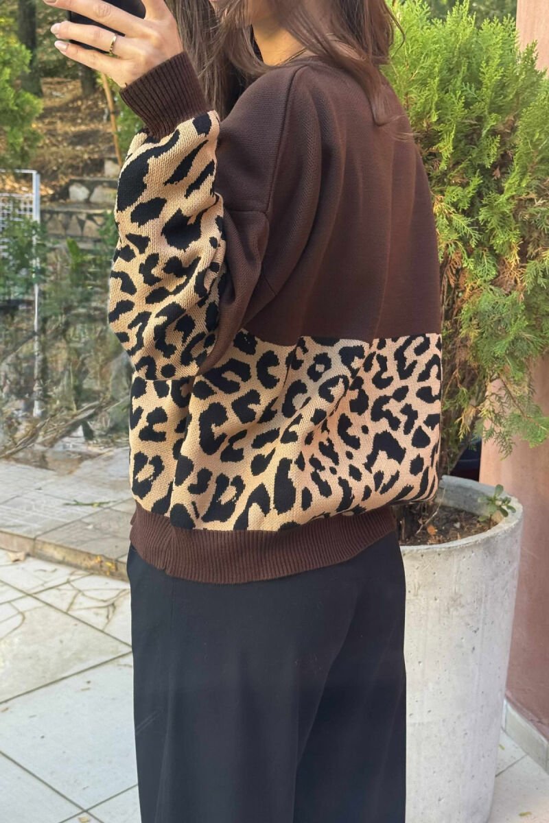 TRIKO ME JAKË TË RRUMBULLAKËT DHE DIZANJ LEOPARD PËR FEMRA NË NGJYRËN KAFE - 5