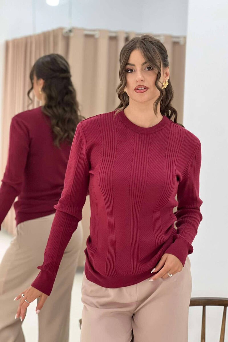TRIKO ME JAKË TË RRUMBULLAKËT PËR FEMRA NË NGJYRËN VISHNJË - 4