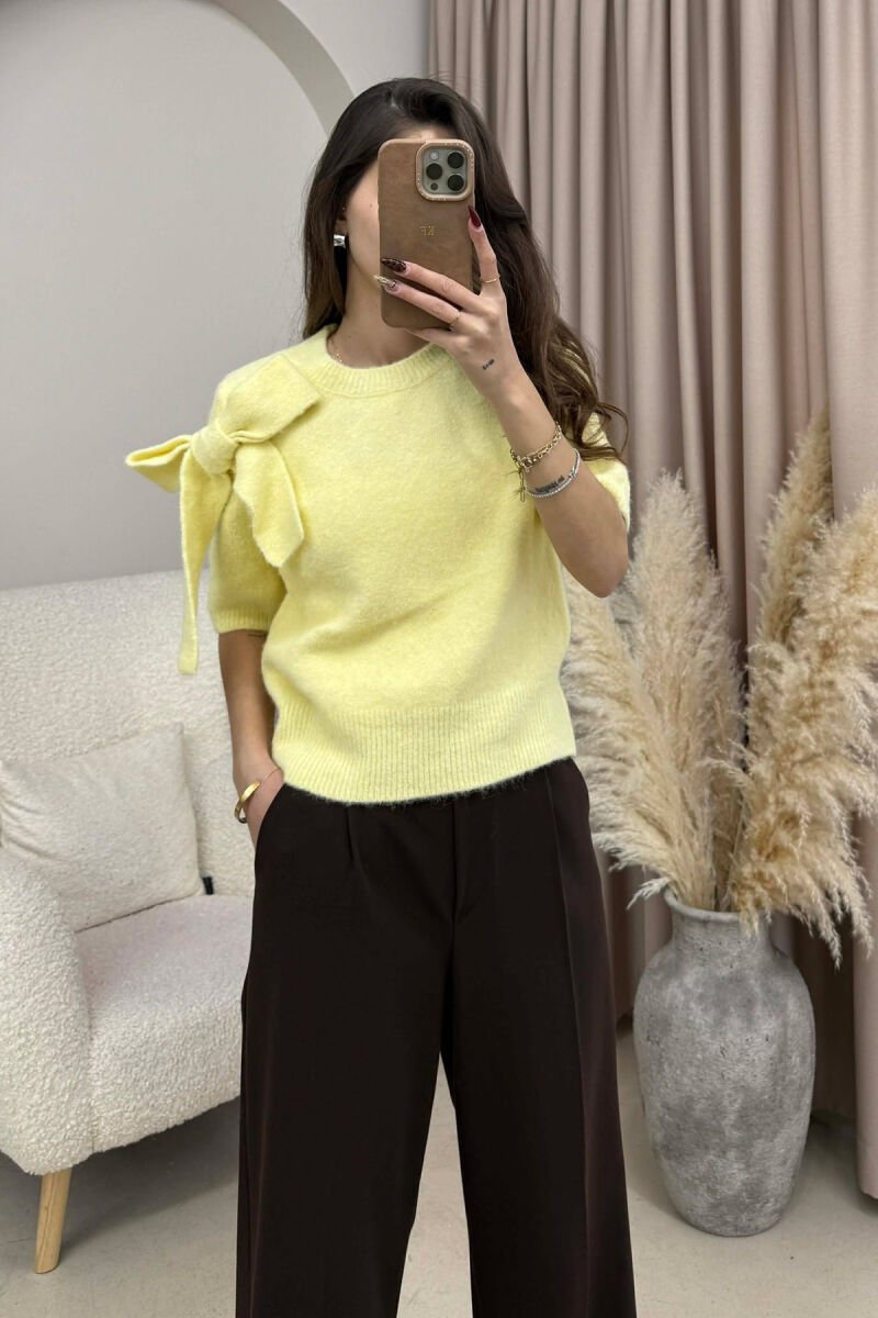 TRIKO ME MENGE TE SHKURTRA DHE ME DETAJIN E FJONGOS PER FEMRA NE NGJYRE TE VERDHE - 3