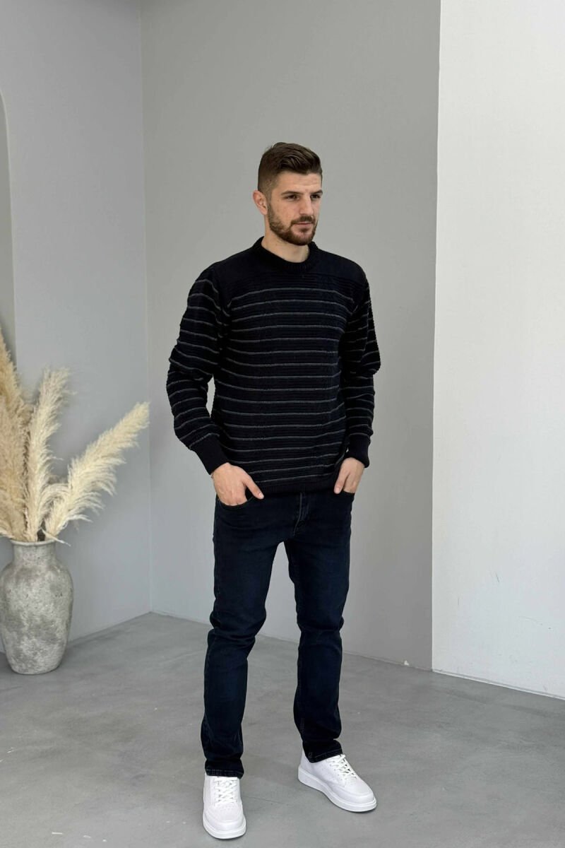 TRIKO ME VIJA PËR MESHKUJ NË NGJYRË BLU TË ERRËT - 2