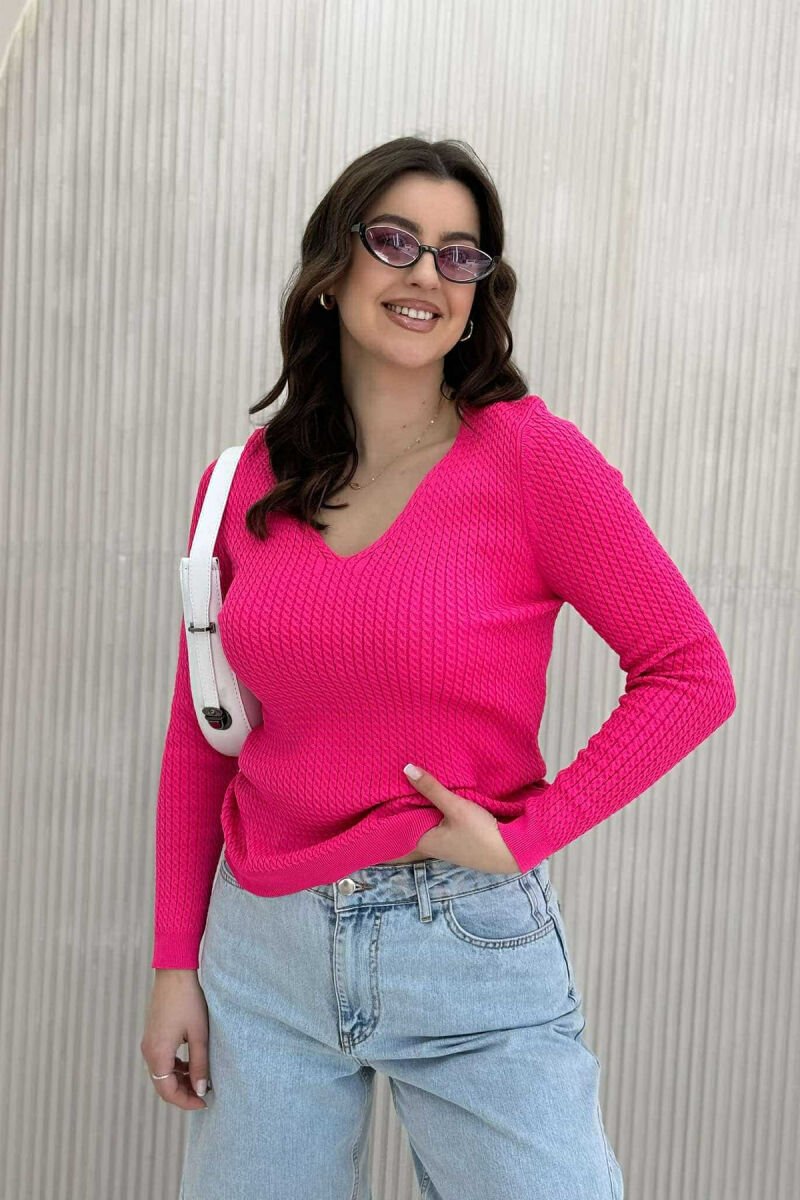 TRIKO NJË NGJYRËSHE E THJESHTË PËR FEMRA NË NGJYRËN ÇIKLAMI - 3