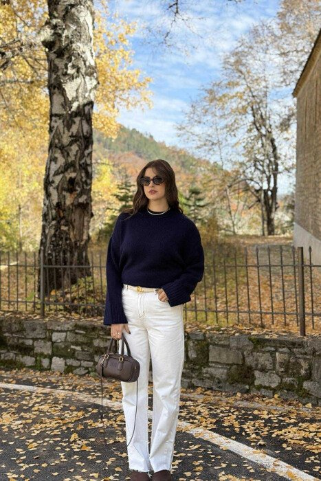TRIKO NJË NGJYRËSHE ME JAKË TË RRUMBULLAKËT PËR FEMRA NË NGJYRË BLU TË ERRËT - 3